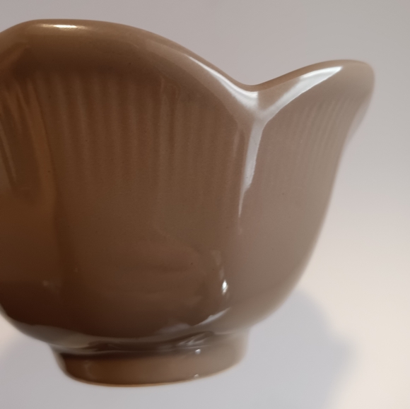 🆕Pier 1 | Set of 2 Taupe Lotus Flower Serving Dish Bowls - Picture 12 of 16